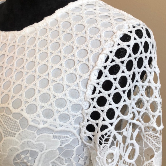 *FABULOUS* Fully Lined White Crocheted Dress NWT - Picture 3 of 8